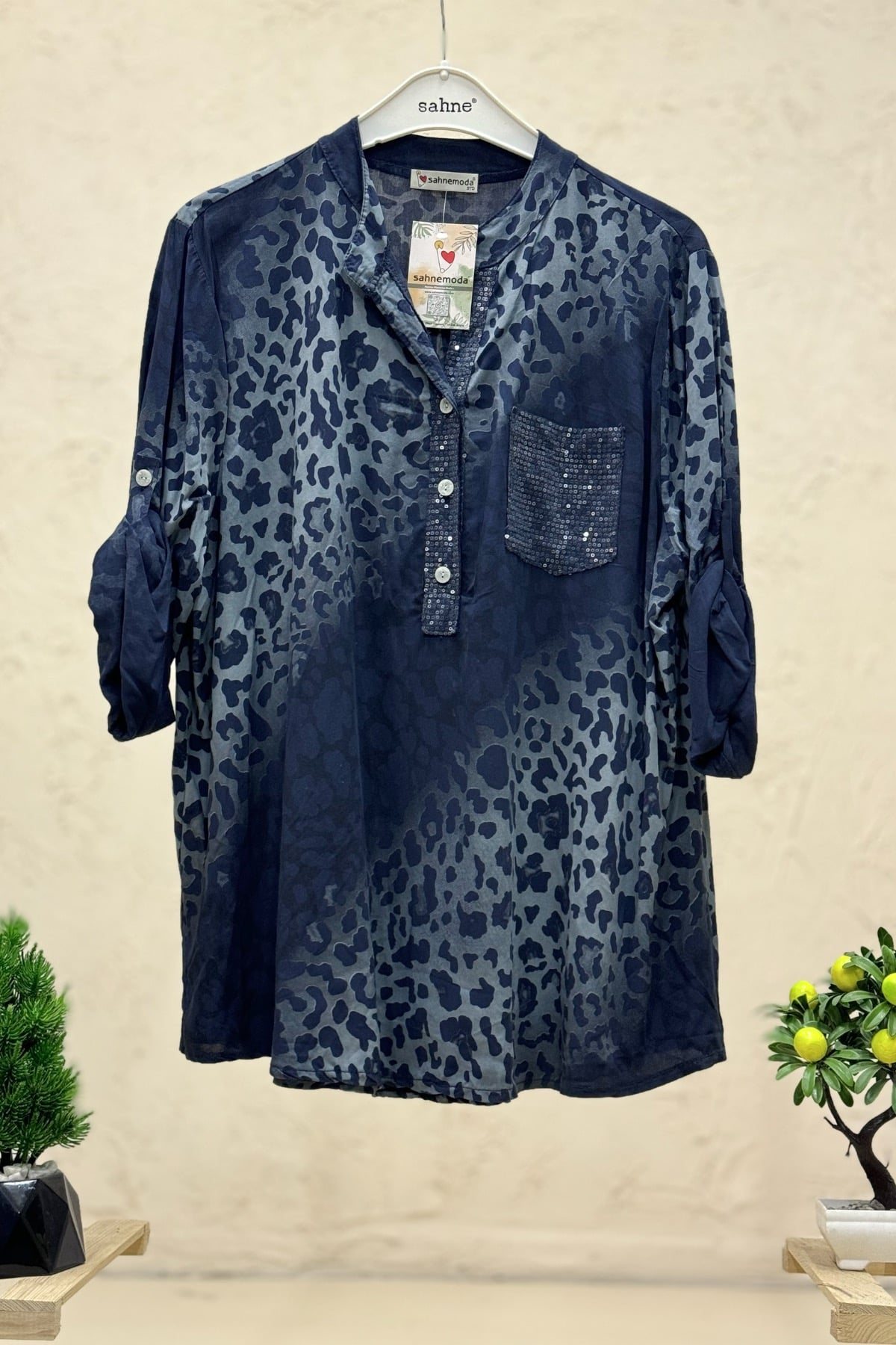 Hakim Yaka Cep Ve Yaka Pullu İthal Pamuk Gömlek