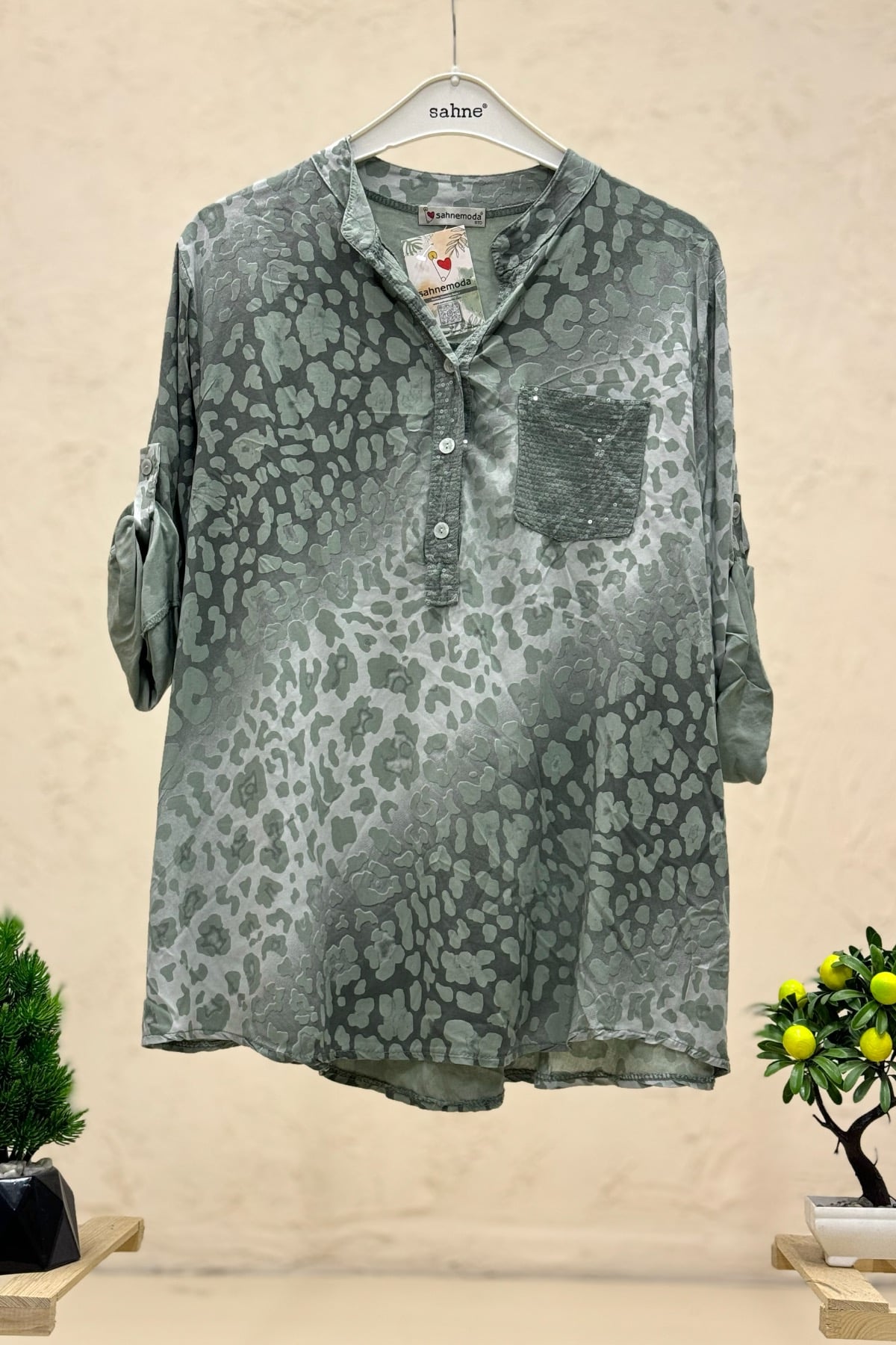 Hakim Yaka Cep Ve Yaka Pullu İthal Pamuk Gömlek