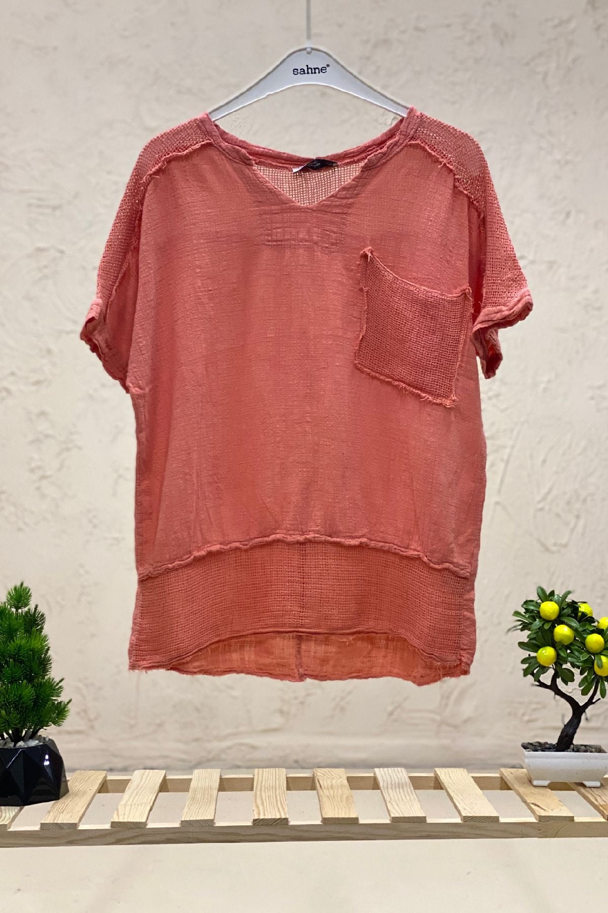 Judge Collar Shoulder Pocket Mesh Linen Blouse