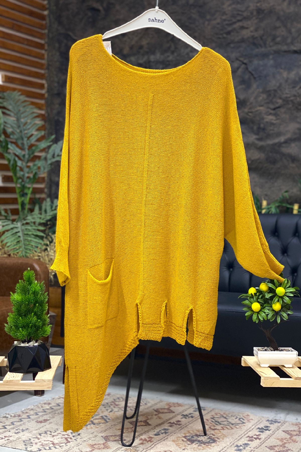 Mercerized Blouse with Capri Sleeve Pockets and Mid Seam Bottom