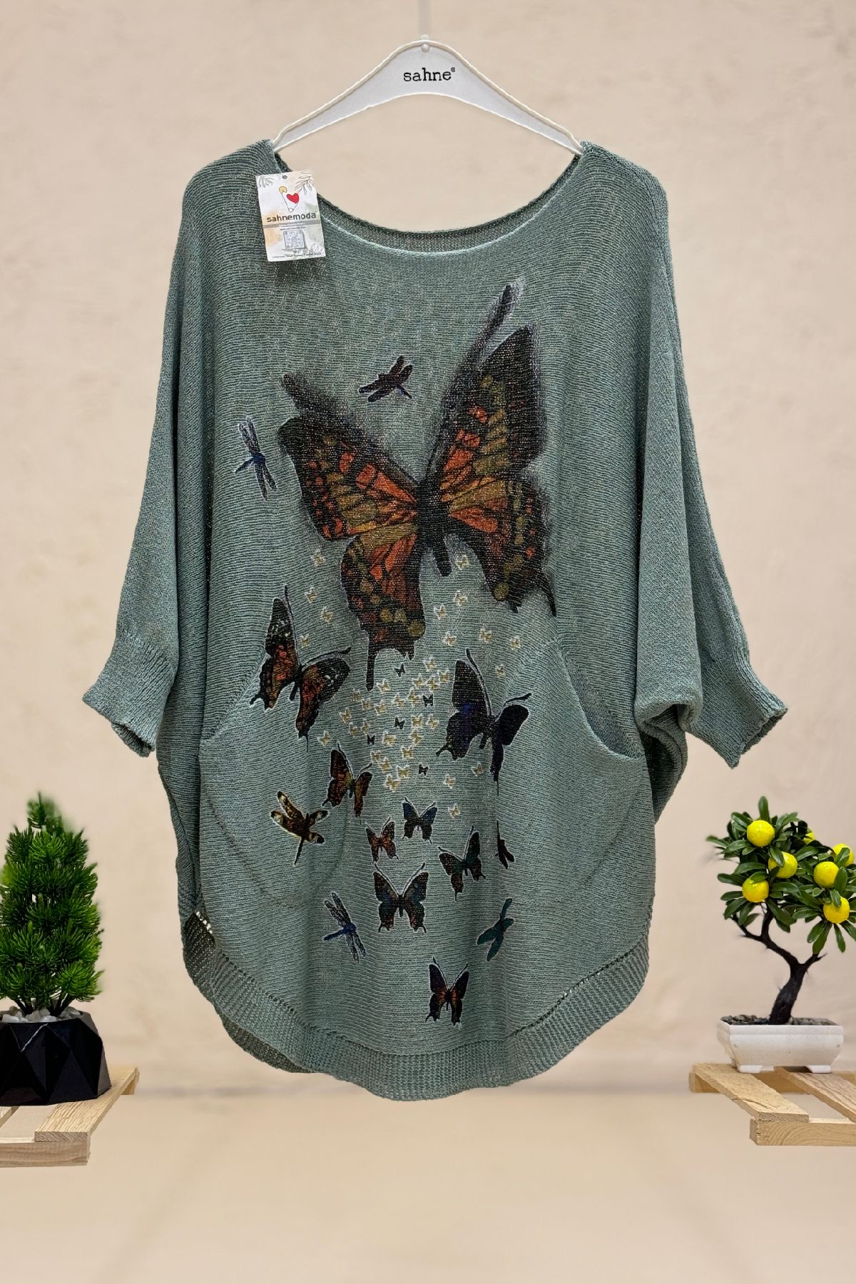 Butterfly Print Bat Mercerized Pocket Blouse