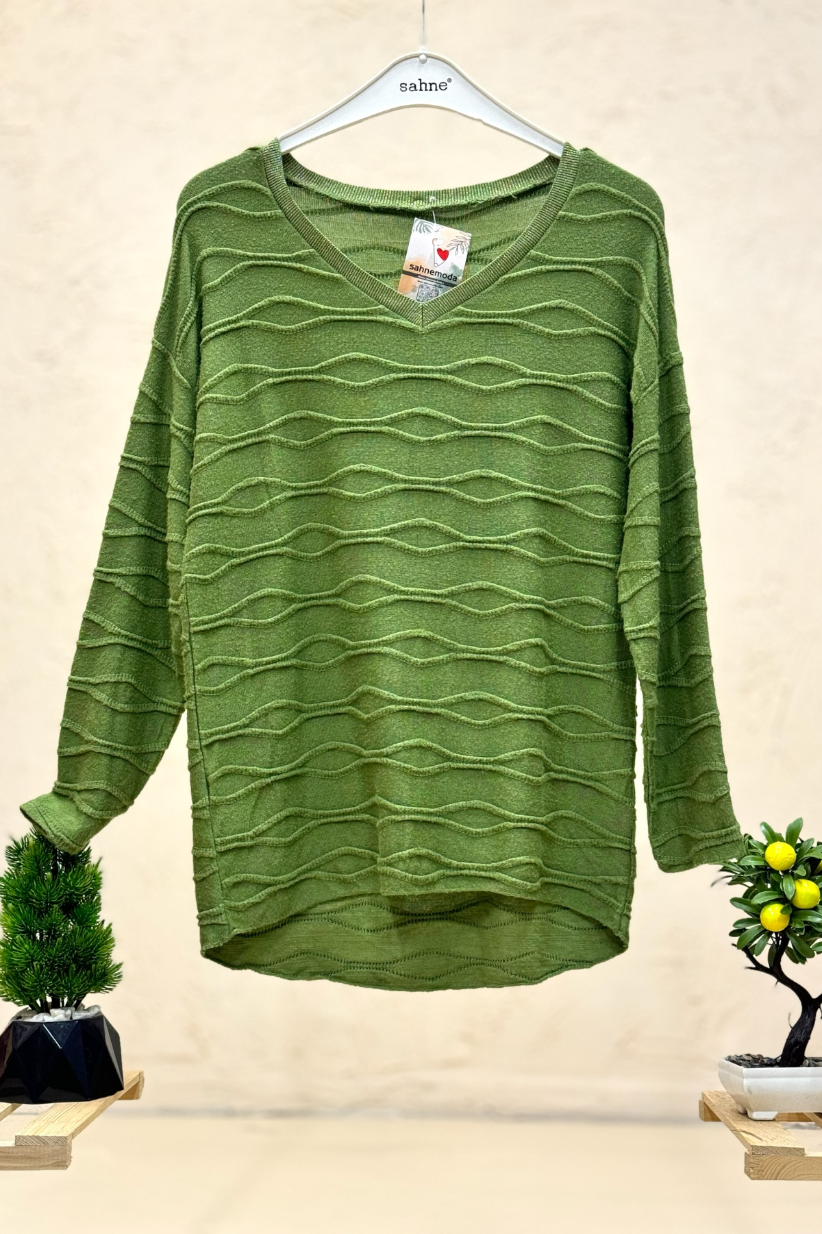 Kırık Çizgi Desen Yaka Simli İthal Bluz