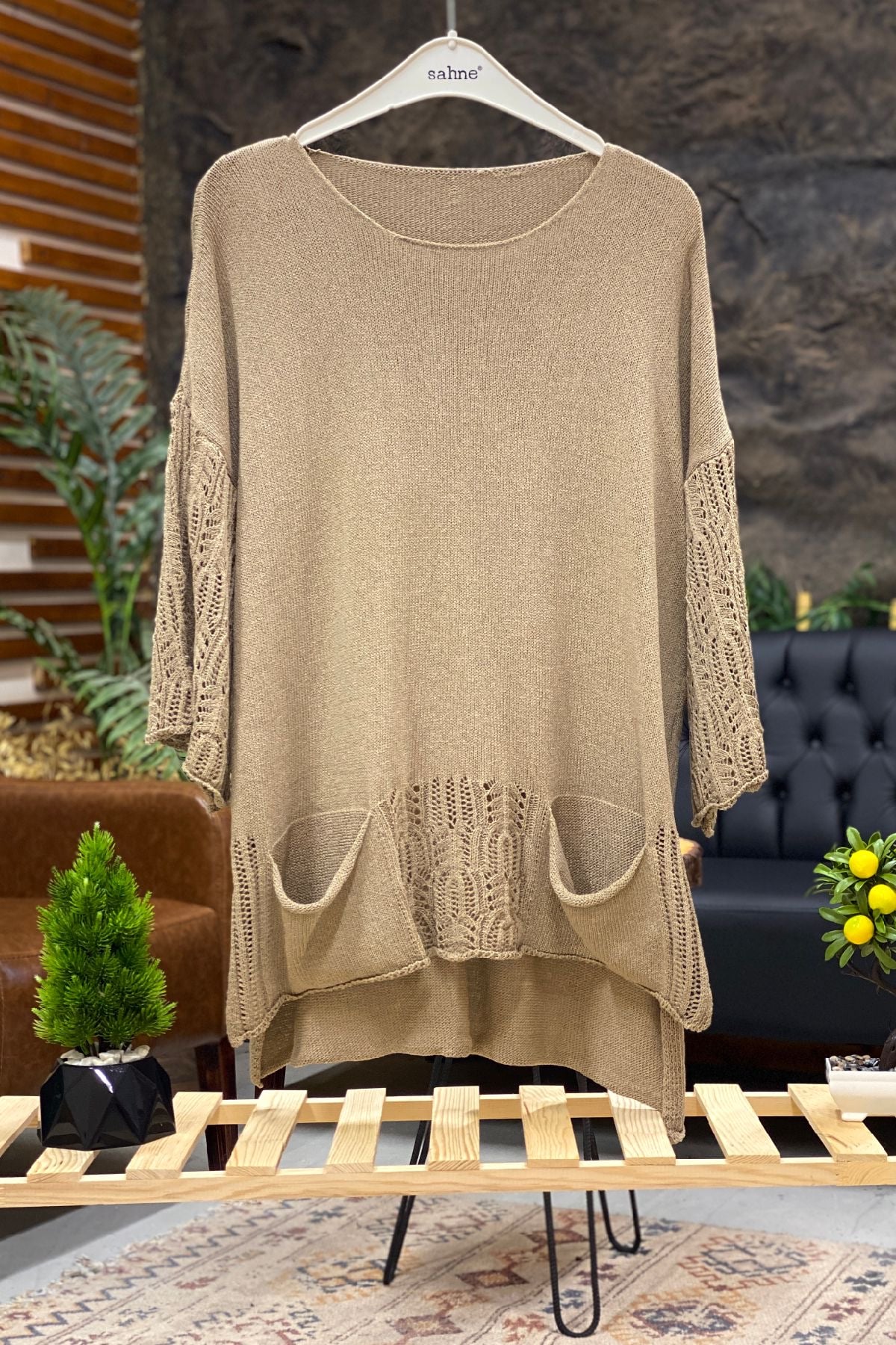 Mercerized blouse with openwork pockets on the sleeves and skirt