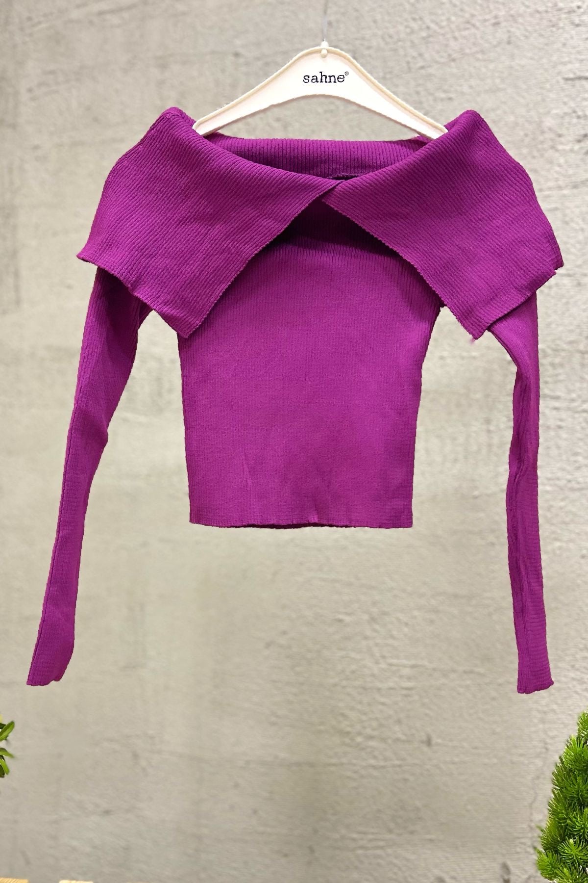 Handkerchief Collar Long Sleeve Sweater