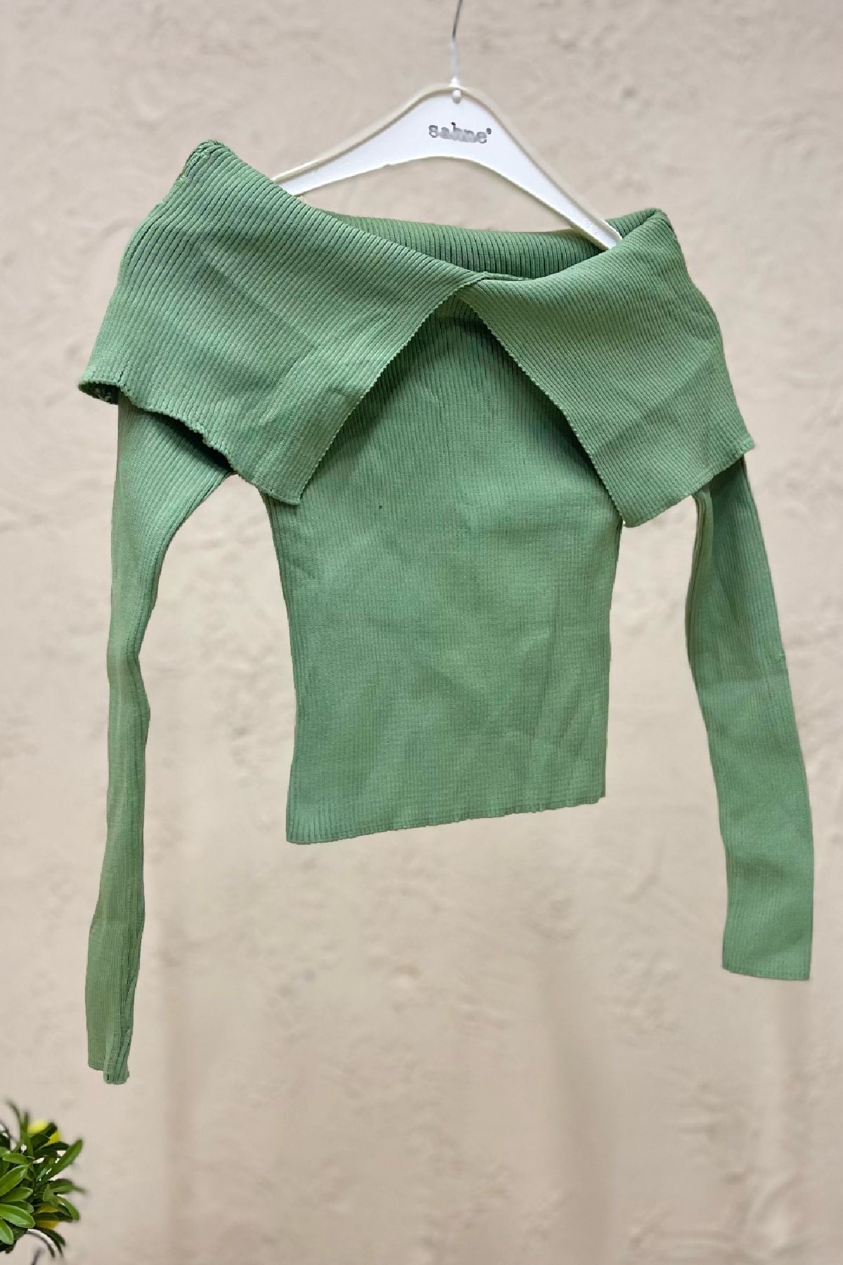 Handkerchief Collar Long Sleeve Sweater