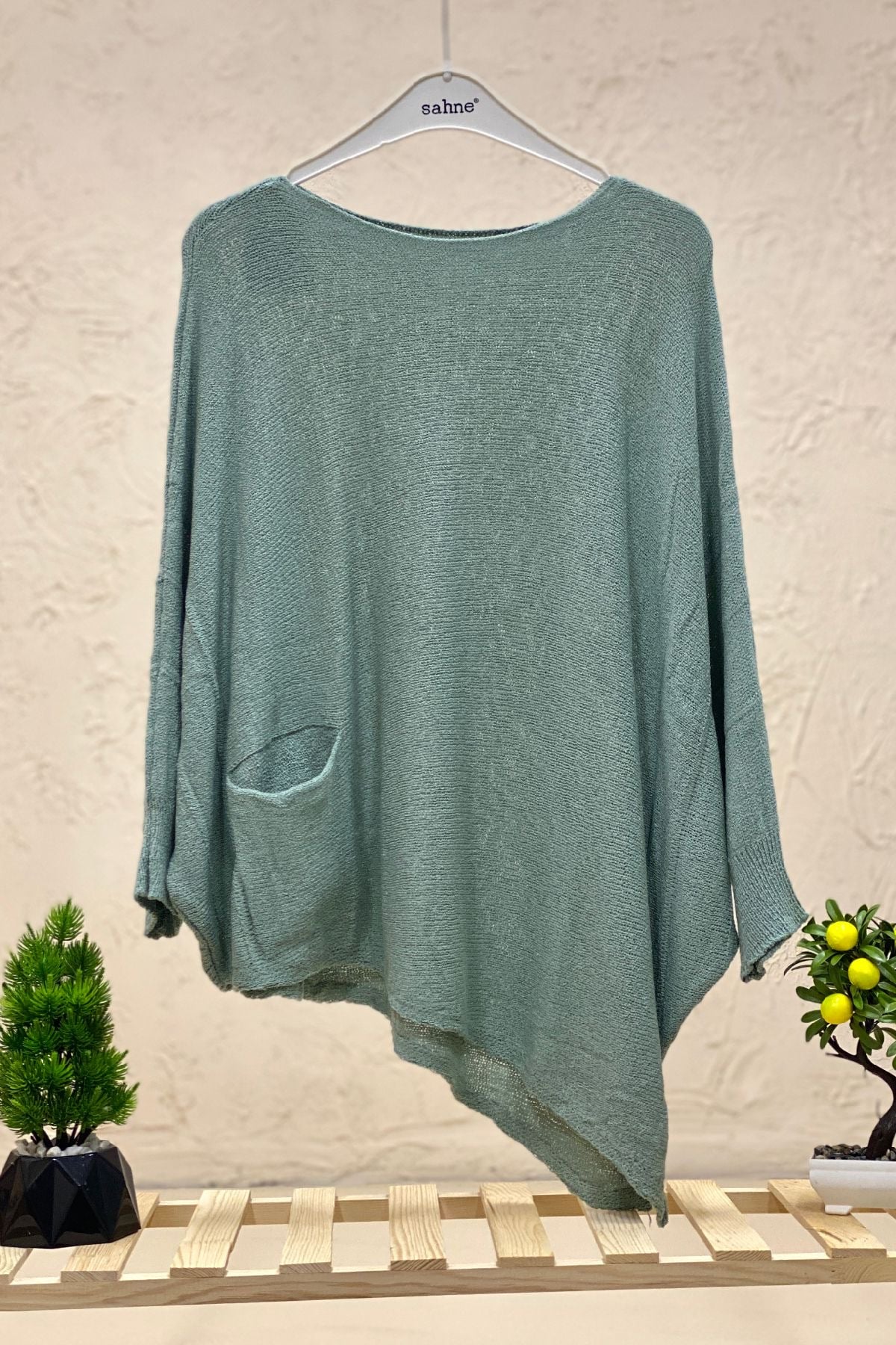 Single Pocket Bat Asymmetrical Mercerized Blouse