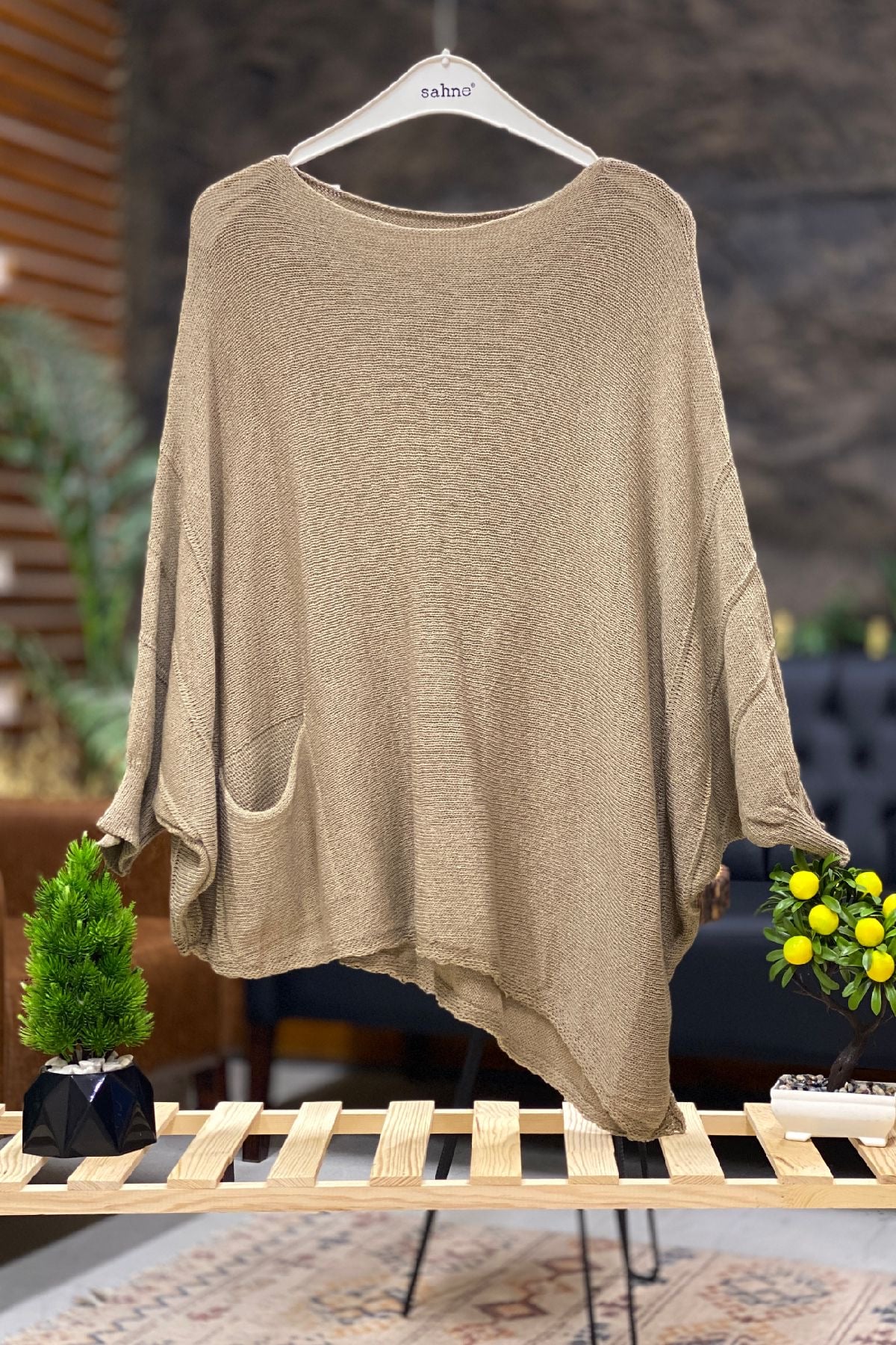 Single Pocket Bat Asymmetrical Mercerized Blouse