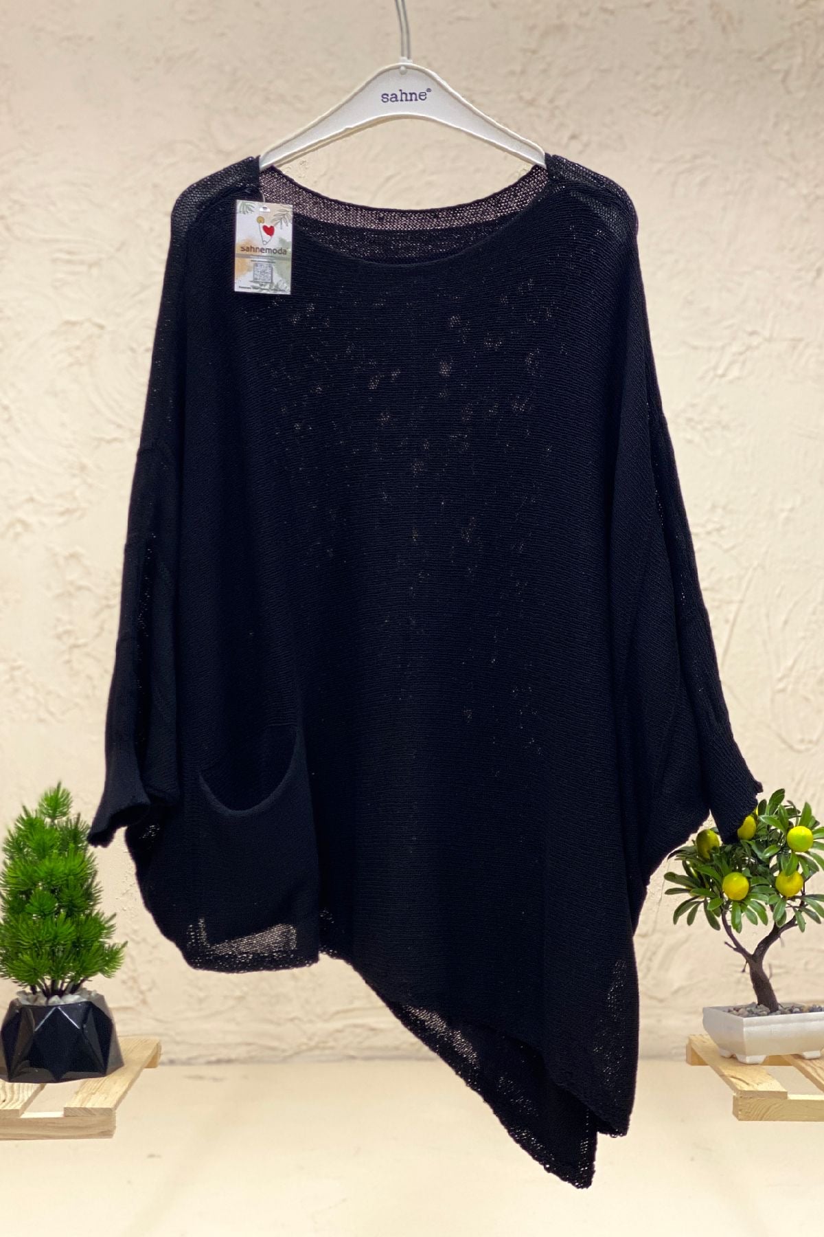 Single Pocket Bat Asymmetrical Mercerized Blouse