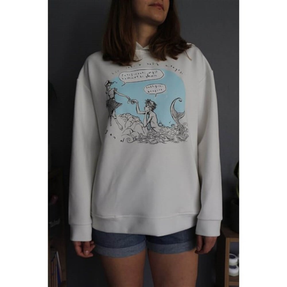 Beyaz Hoodie - Bir Rakı Balık Hikayesi