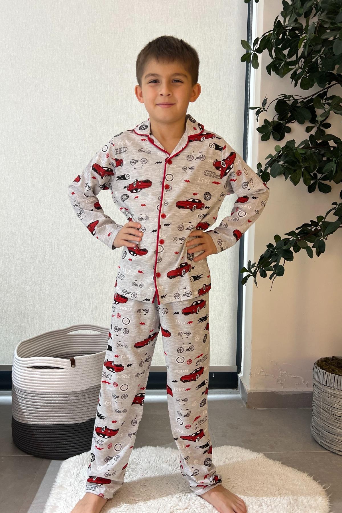 Araba Desenli Erkek Çocuk Düğmeli Pijama Takımı