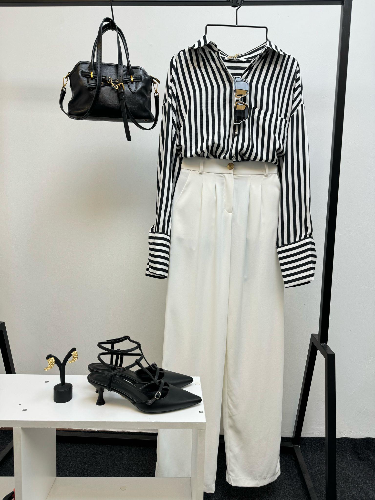 GÖMLEK SİYAH-BEYAZ ÇİZGİLİ