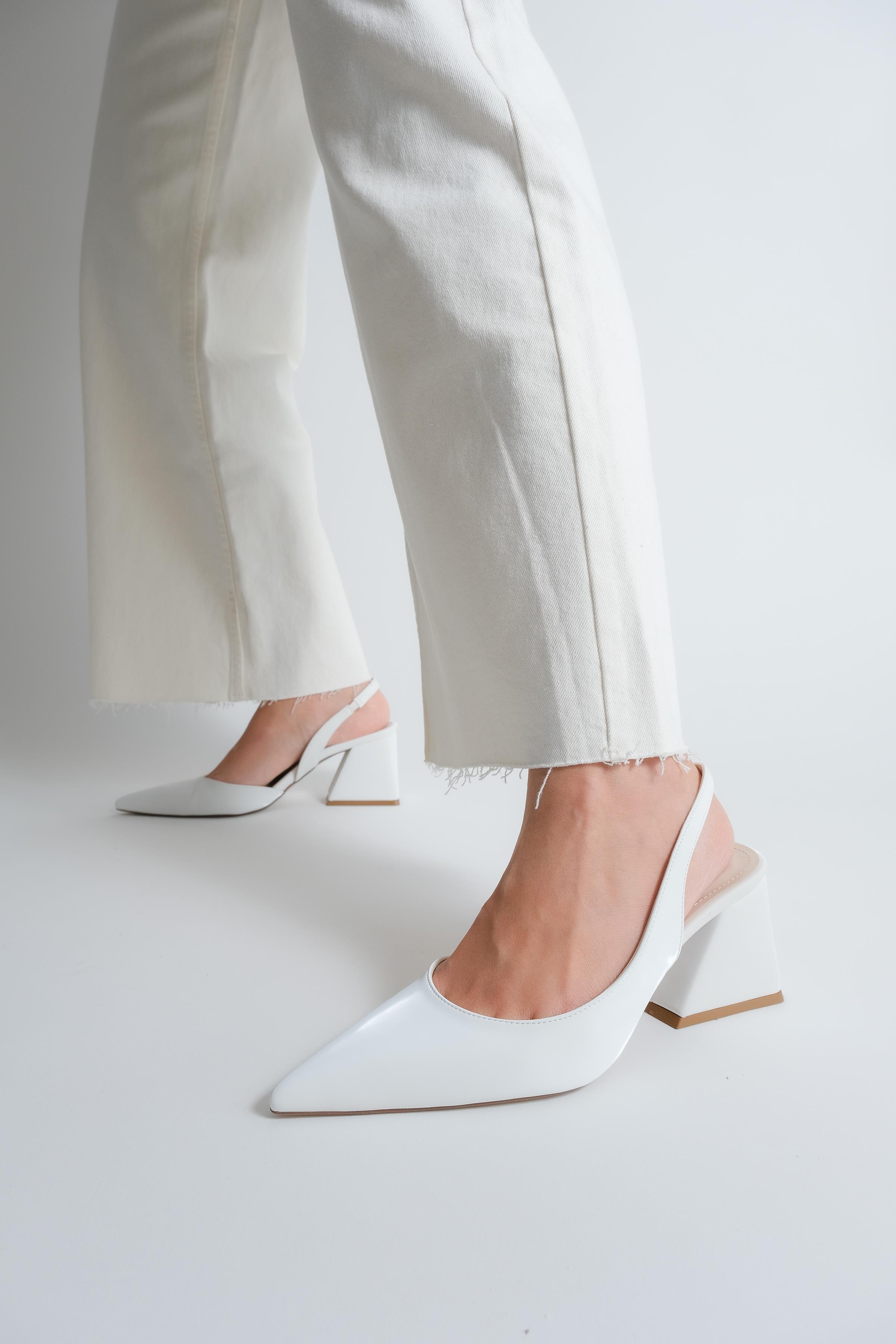 Doyle Beyaz Parlak Arkası Açık Topuklu Ayakkabı