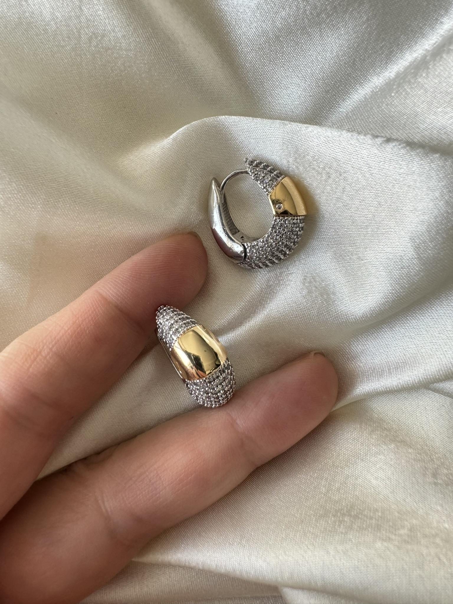 Bombeli Taşlı Vip Seri Gümüş Küpe