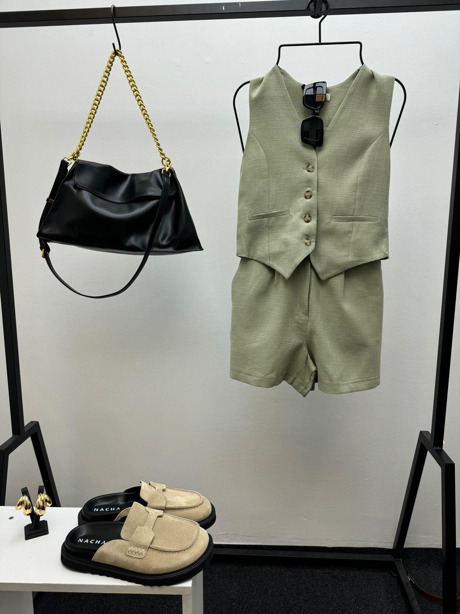 ÇAĞLA YEŞİL ŞORTLU TAKIM