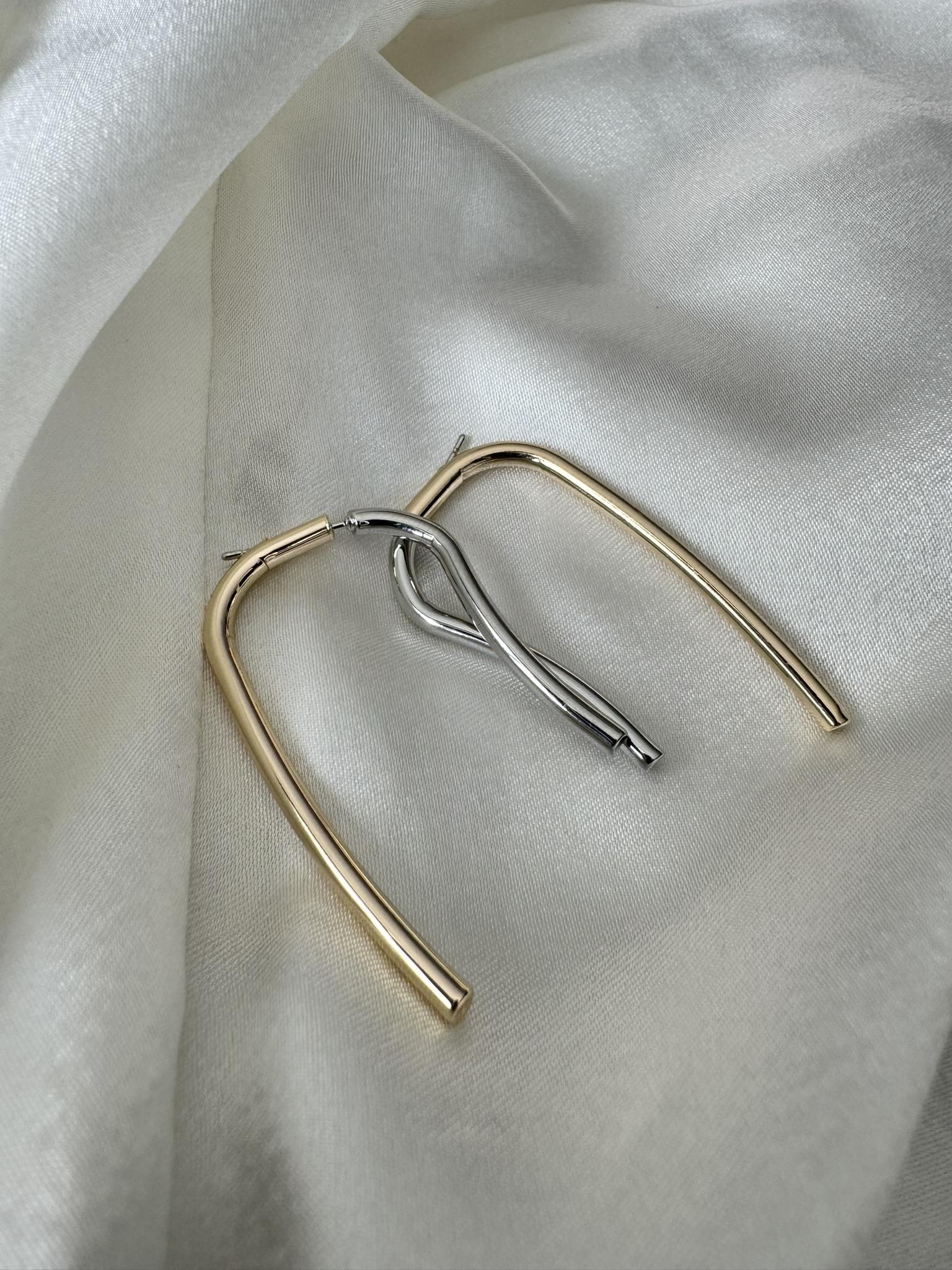 Minimal İki Renkli Küpe