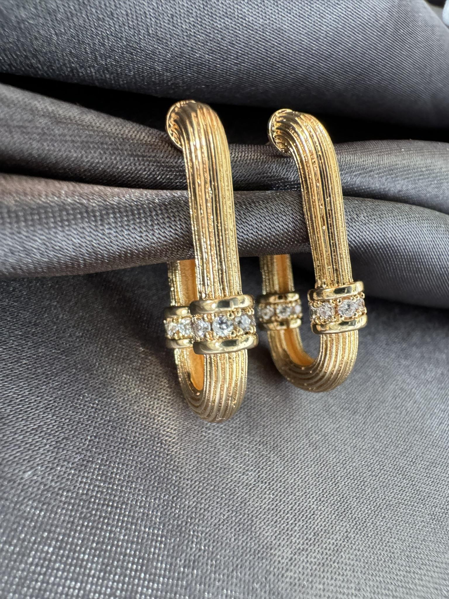 Tasarım Gold Vip Küpe