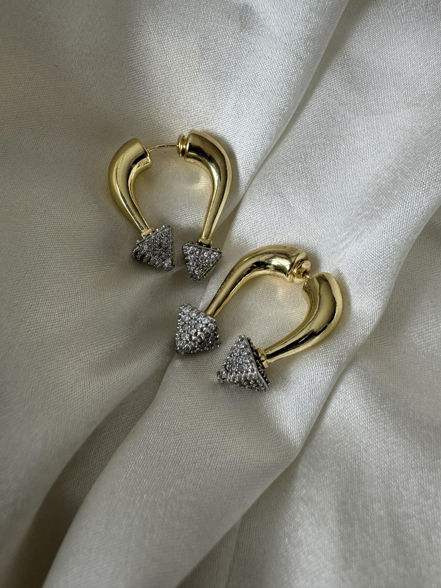 Tasarım Vip Seri Taşlı Gold Küpe