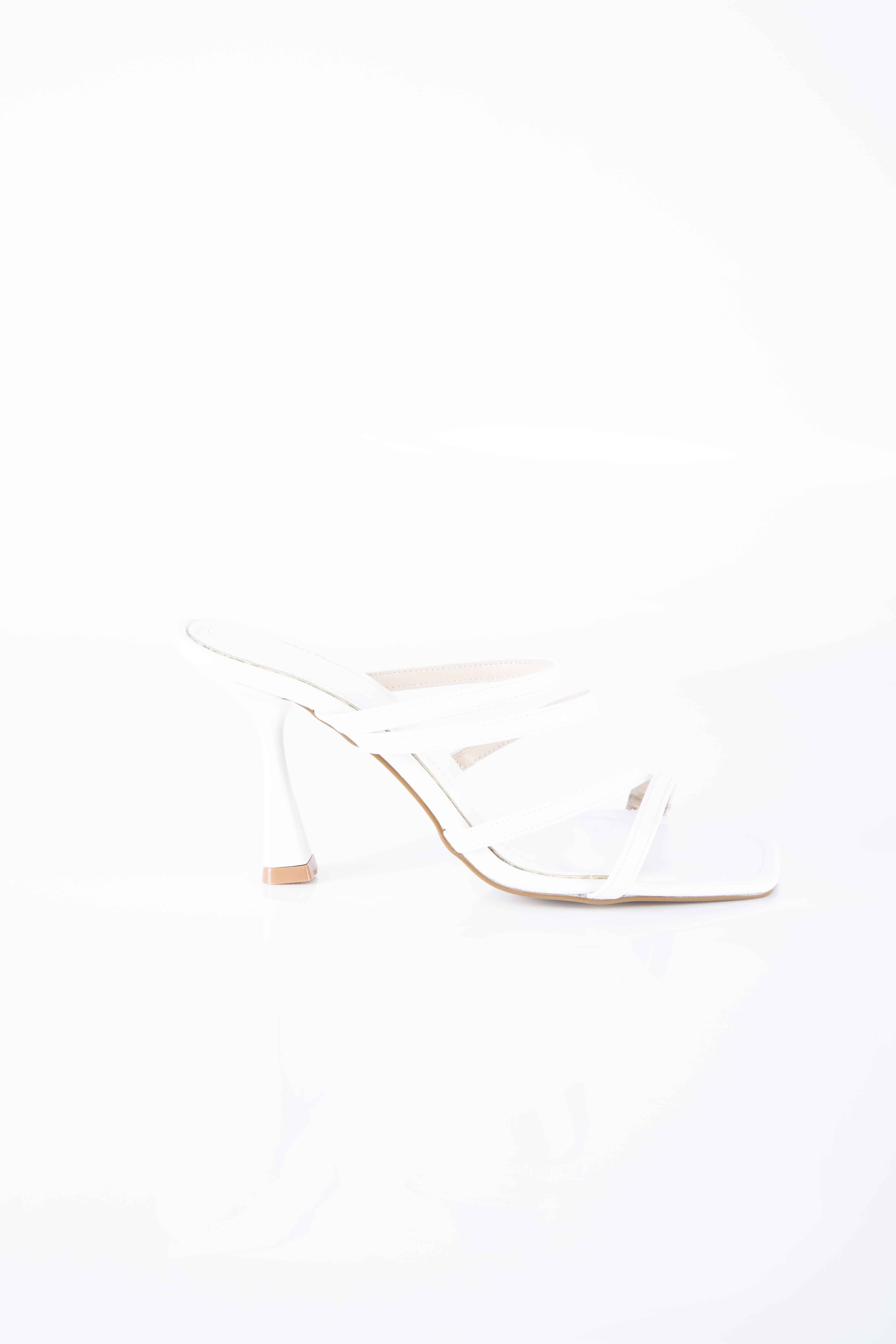 Jerry Beyaz Bantlı İnce Topuklu Terlik