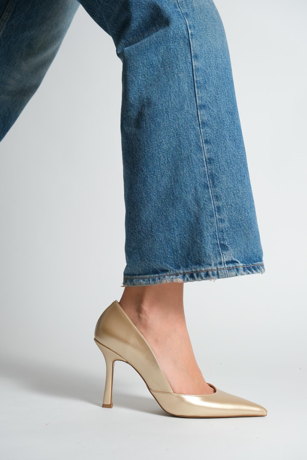 Gleen Gold Yan Detaylı Abiye Stiletto