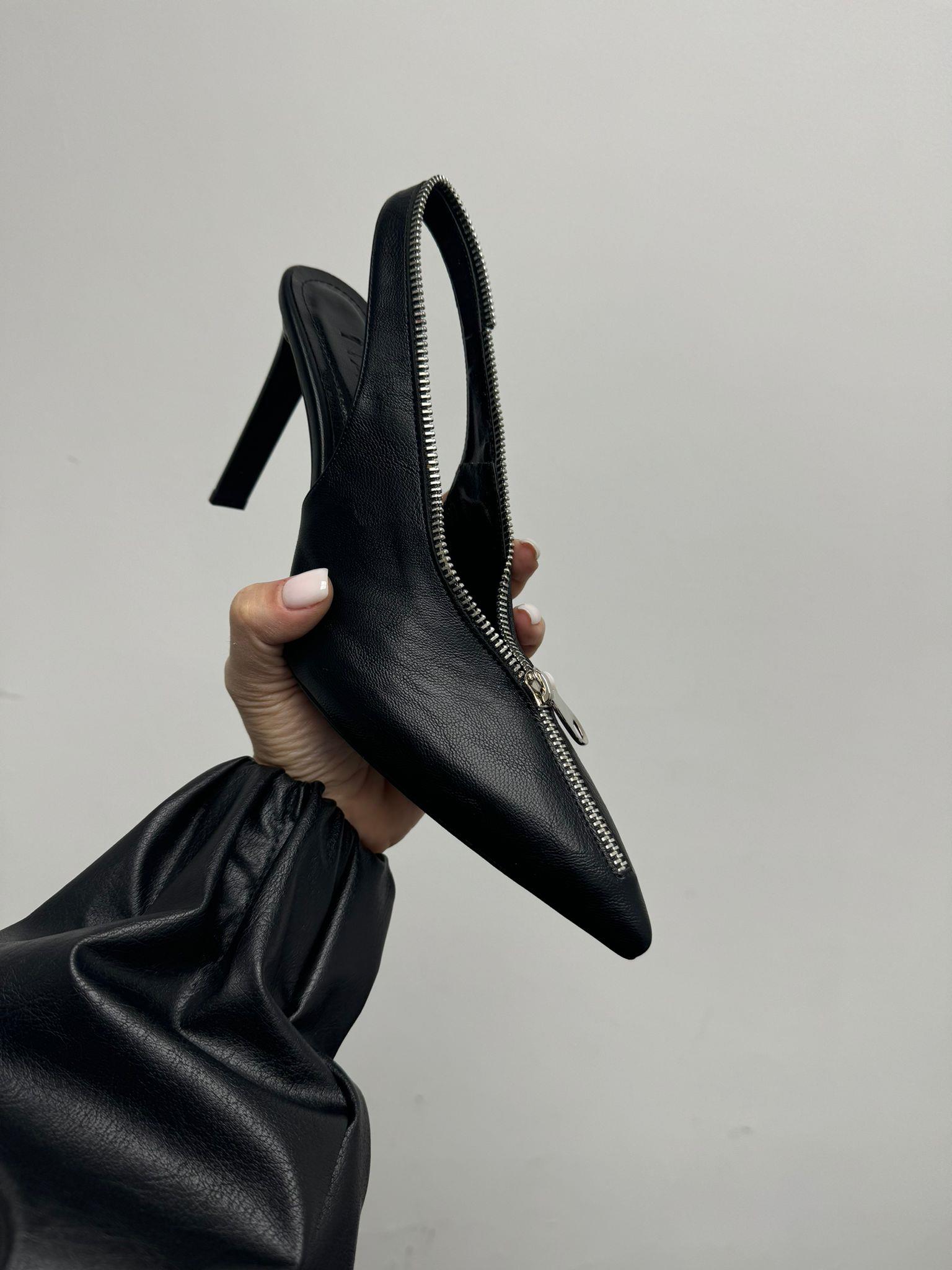 Elroy Siyah Fermuar Detaylı Topuklu Ayakkabı