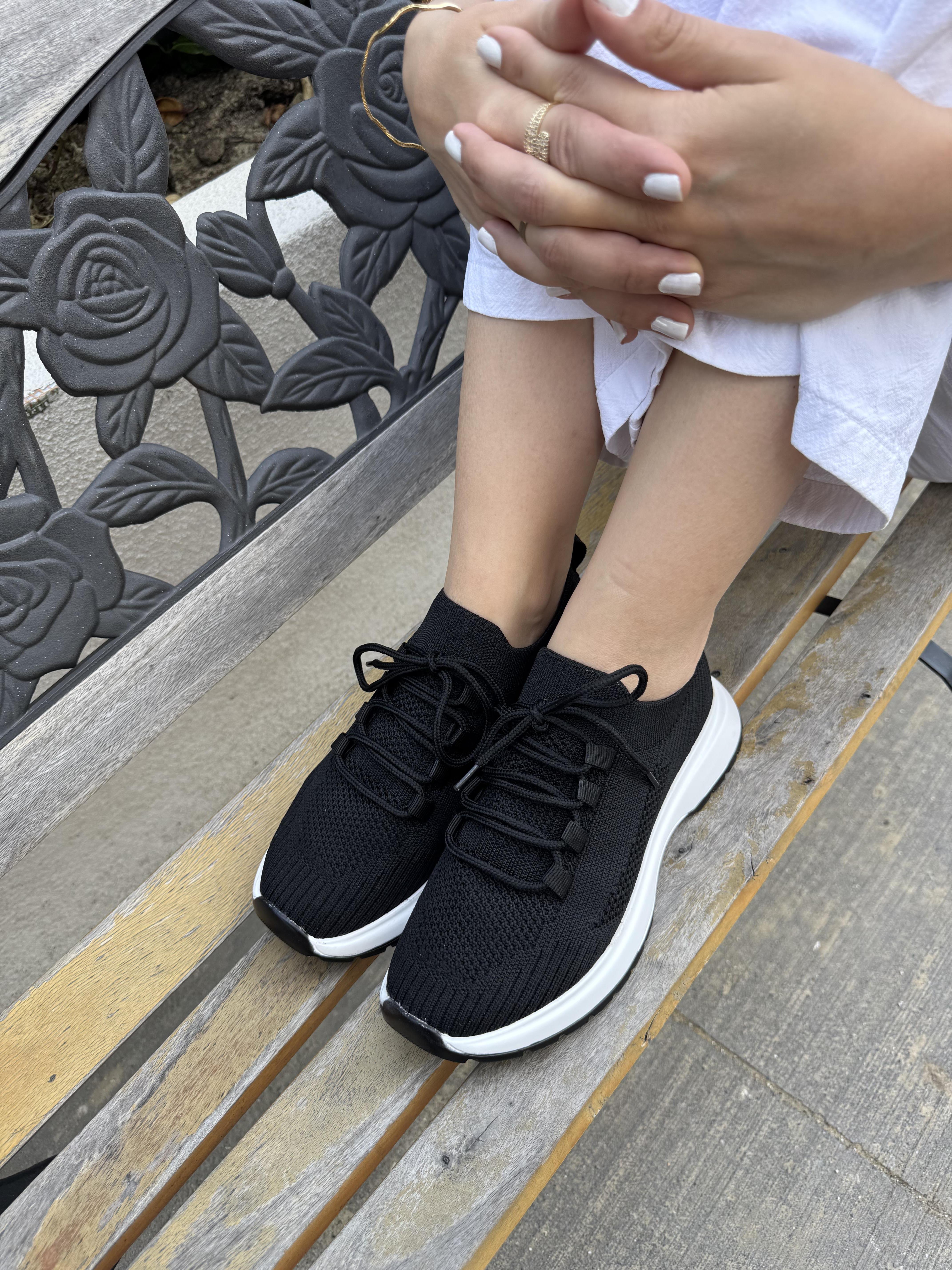 BEZ KADIN SPOR AYAKKABI 588-2