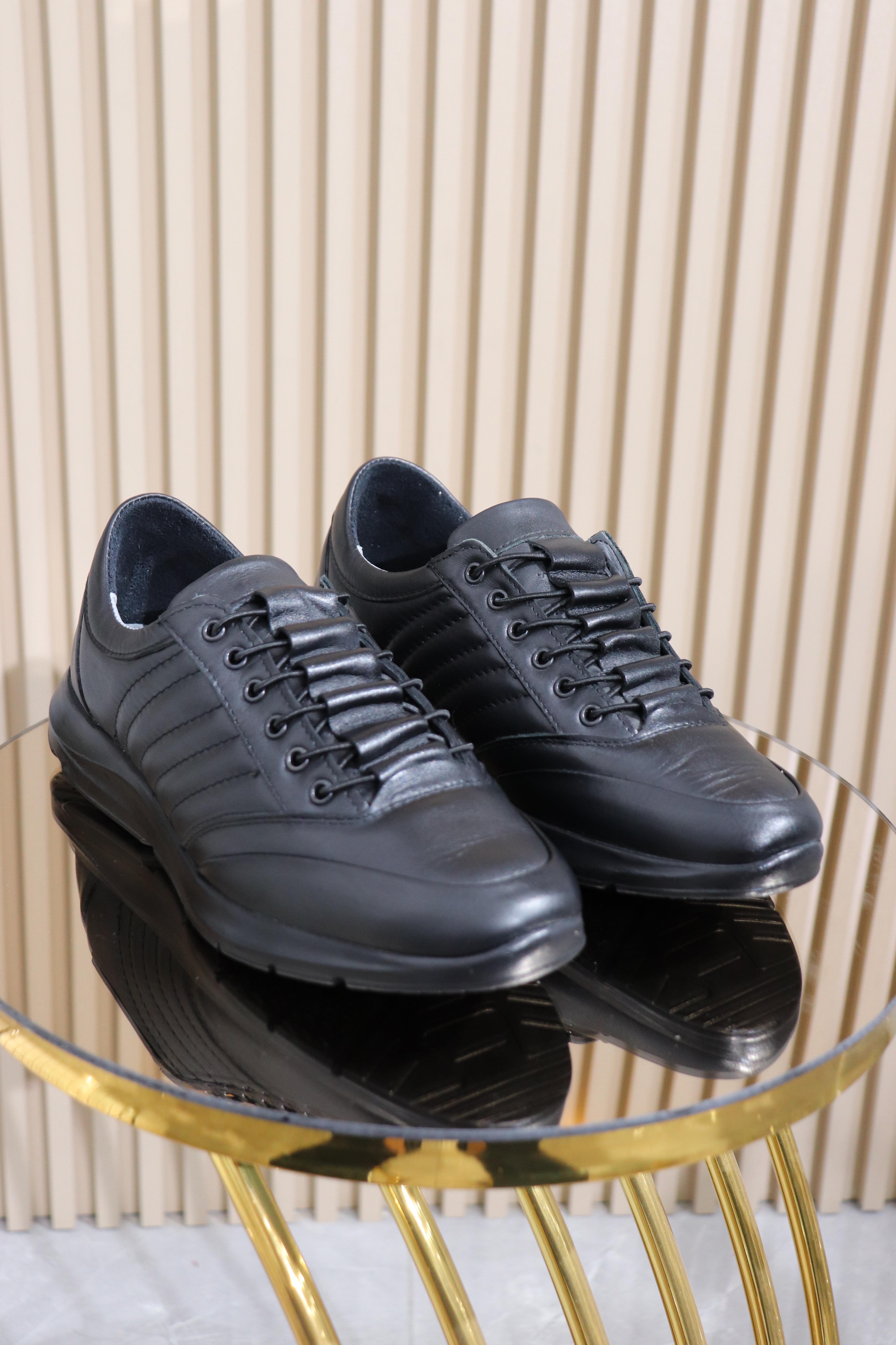 HAKİKİ DERİ KABARTMALI ERKEK SPOR AYAKKABI S-001