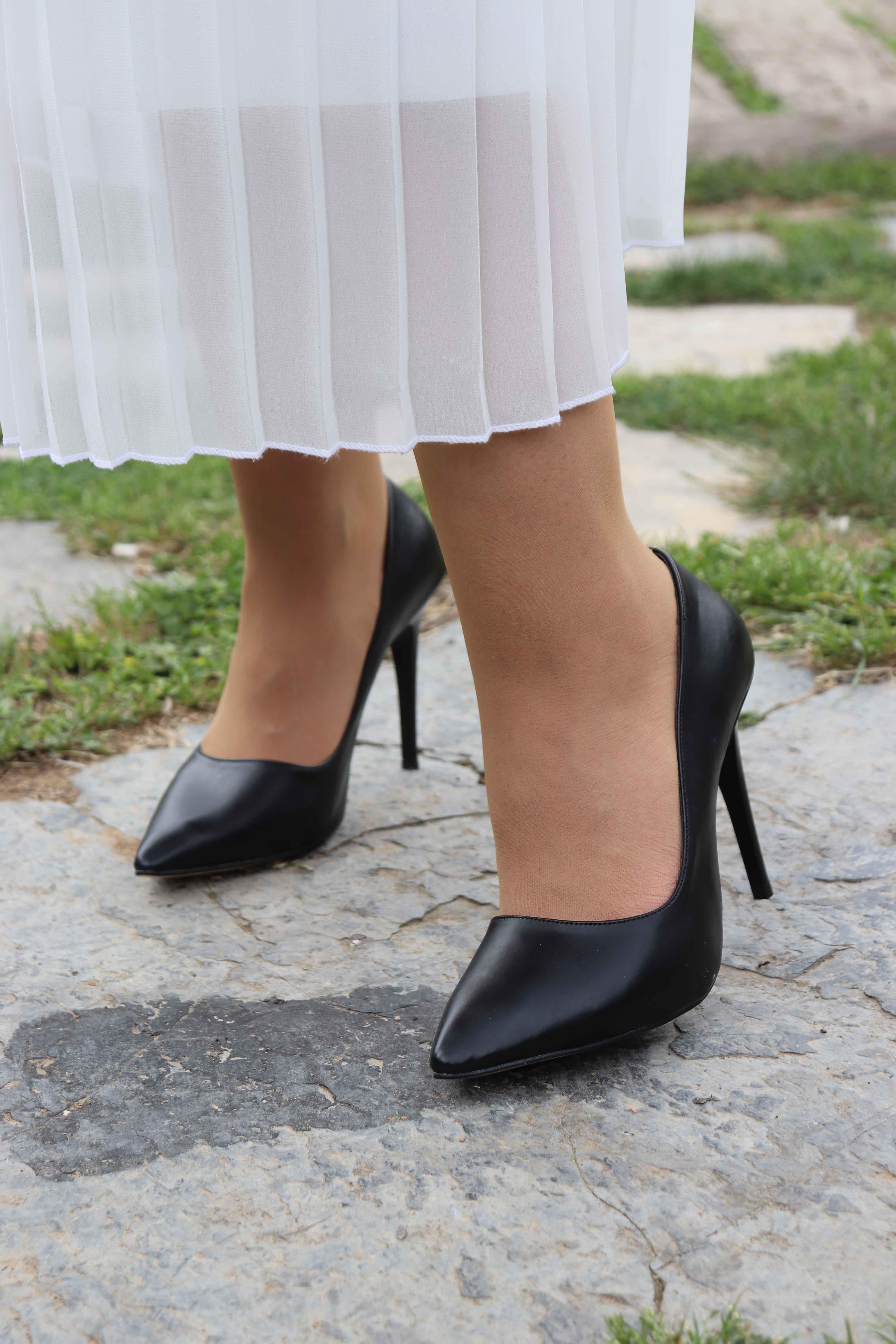 Kapalı Stiletto Topuklu Ayakkabı 511 - SIYAH