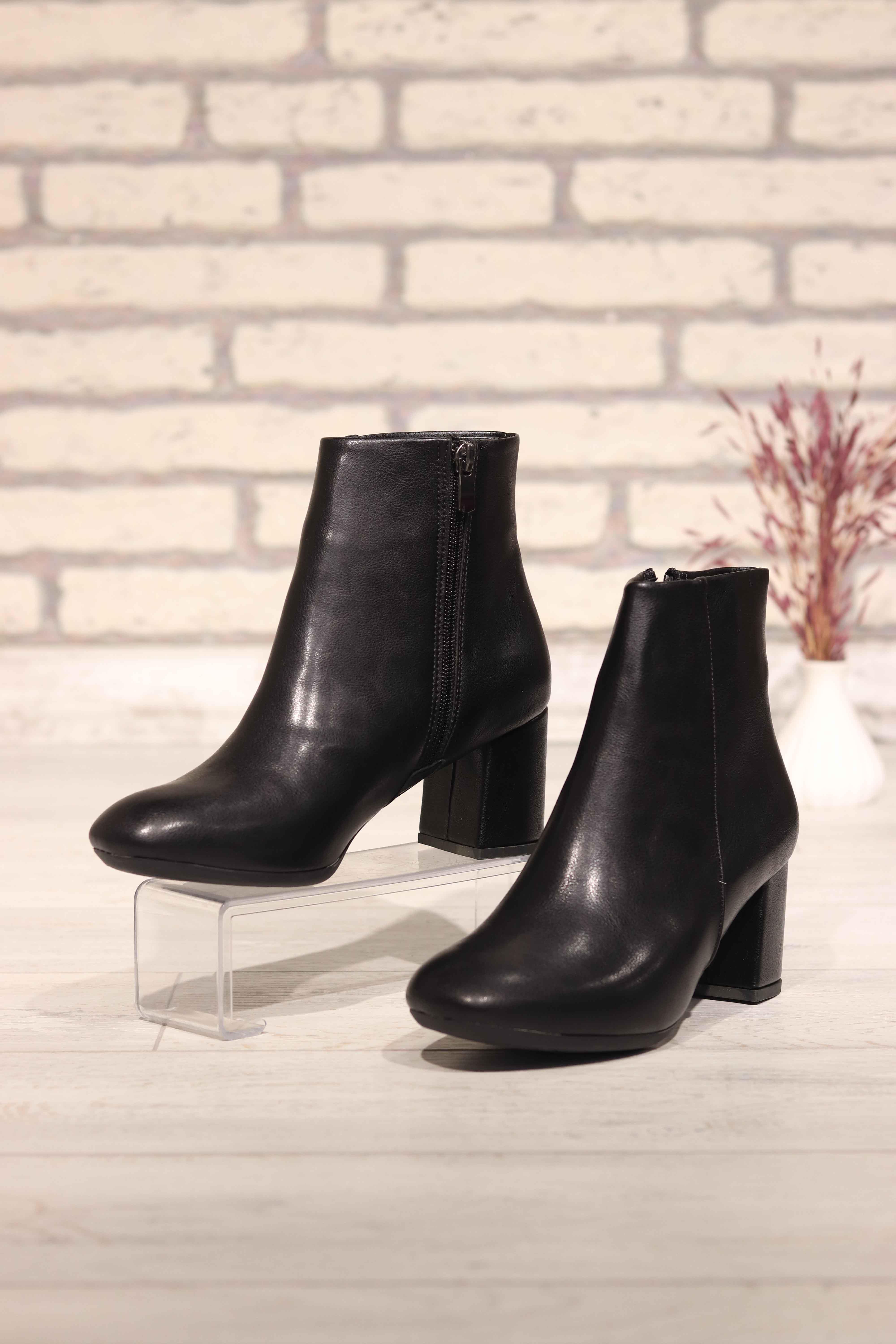 Önü Oval Kadın Bot 444 - SIYAH