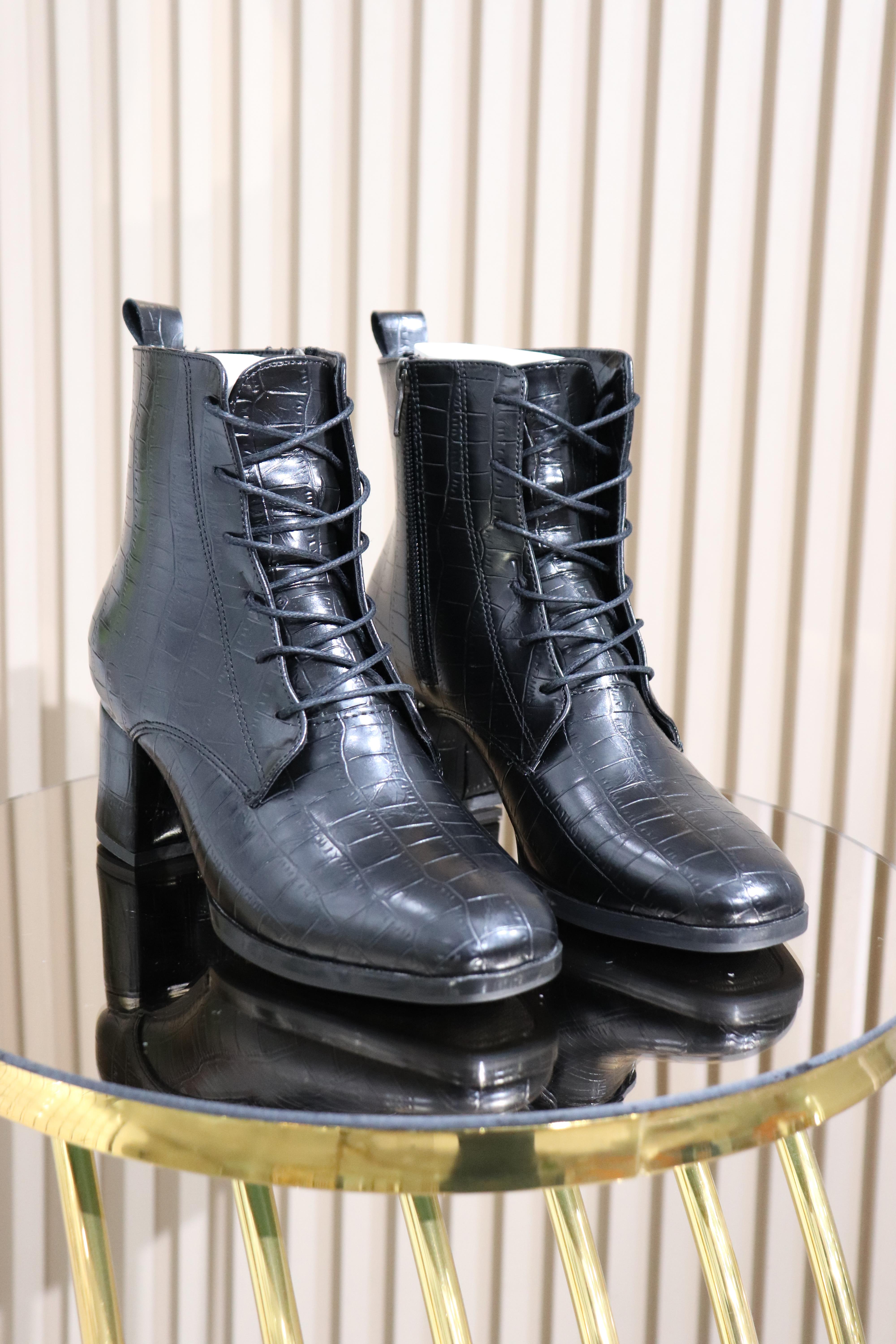 TOPUKLU KROKO KADIN BOT 183