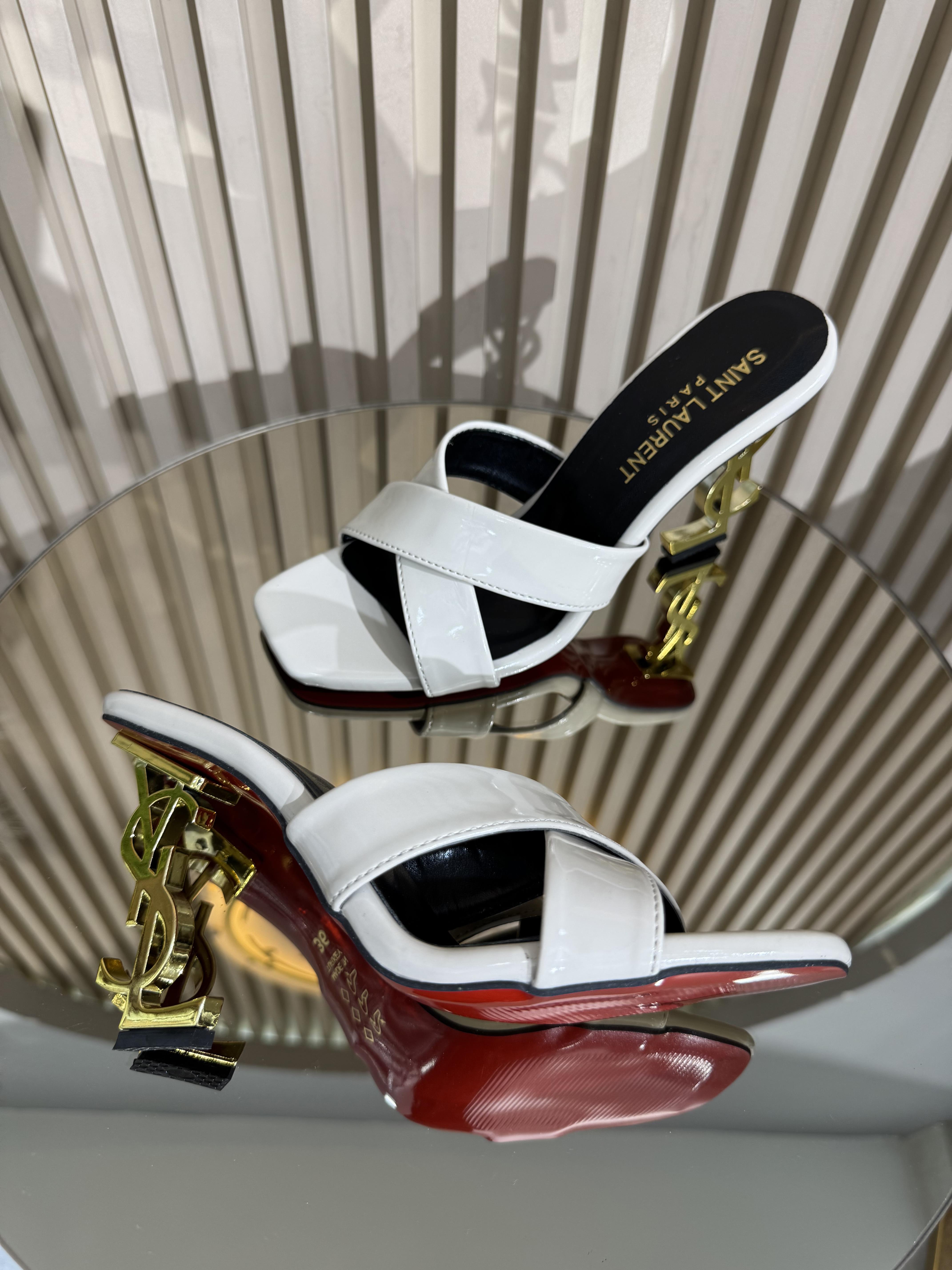 YENİ SEZON TREND KADIN TOPUKLU TERLİK T-009