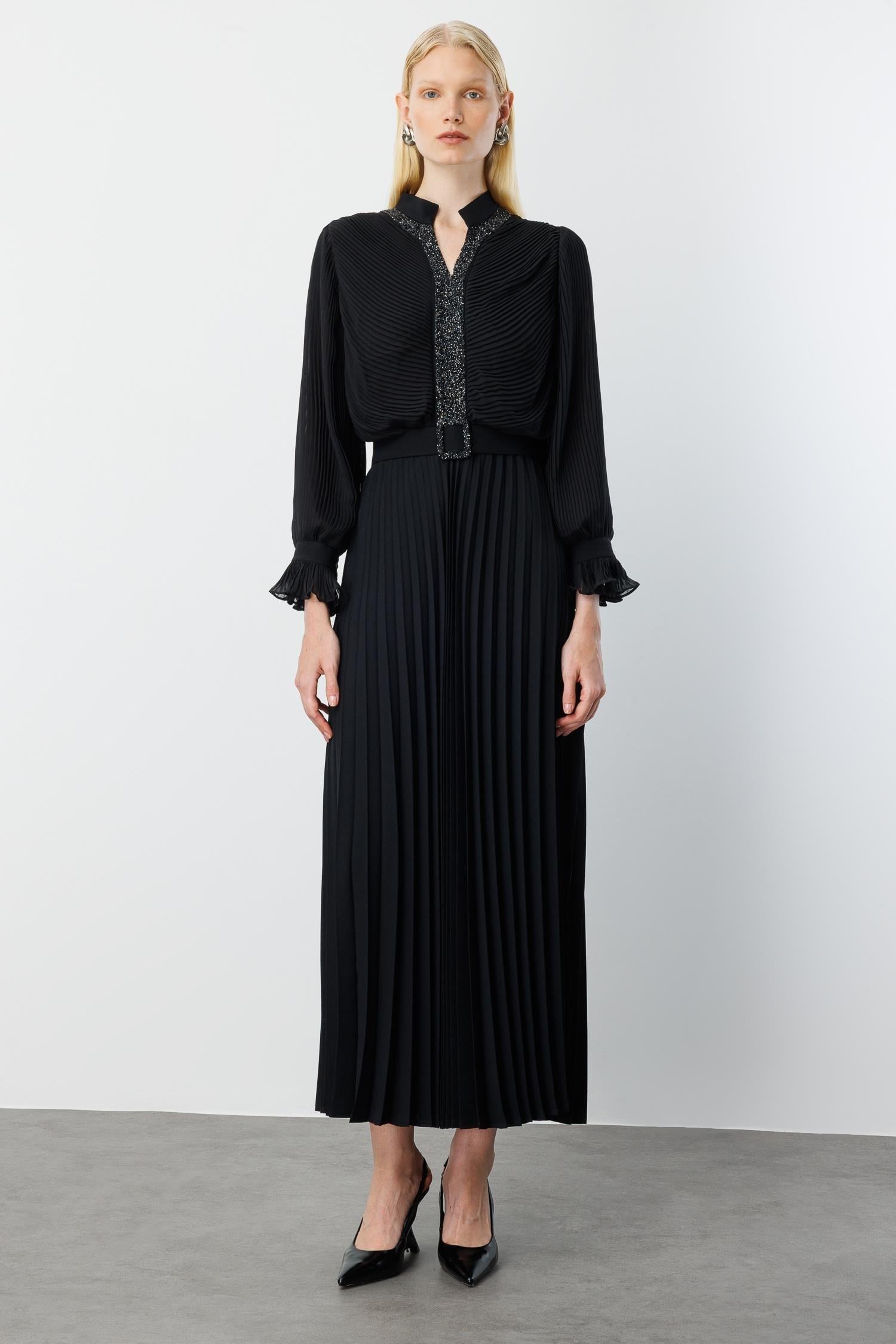 MODAİLGİ TAŞLI PLİSELİ ELBİSE 60060 Siyah