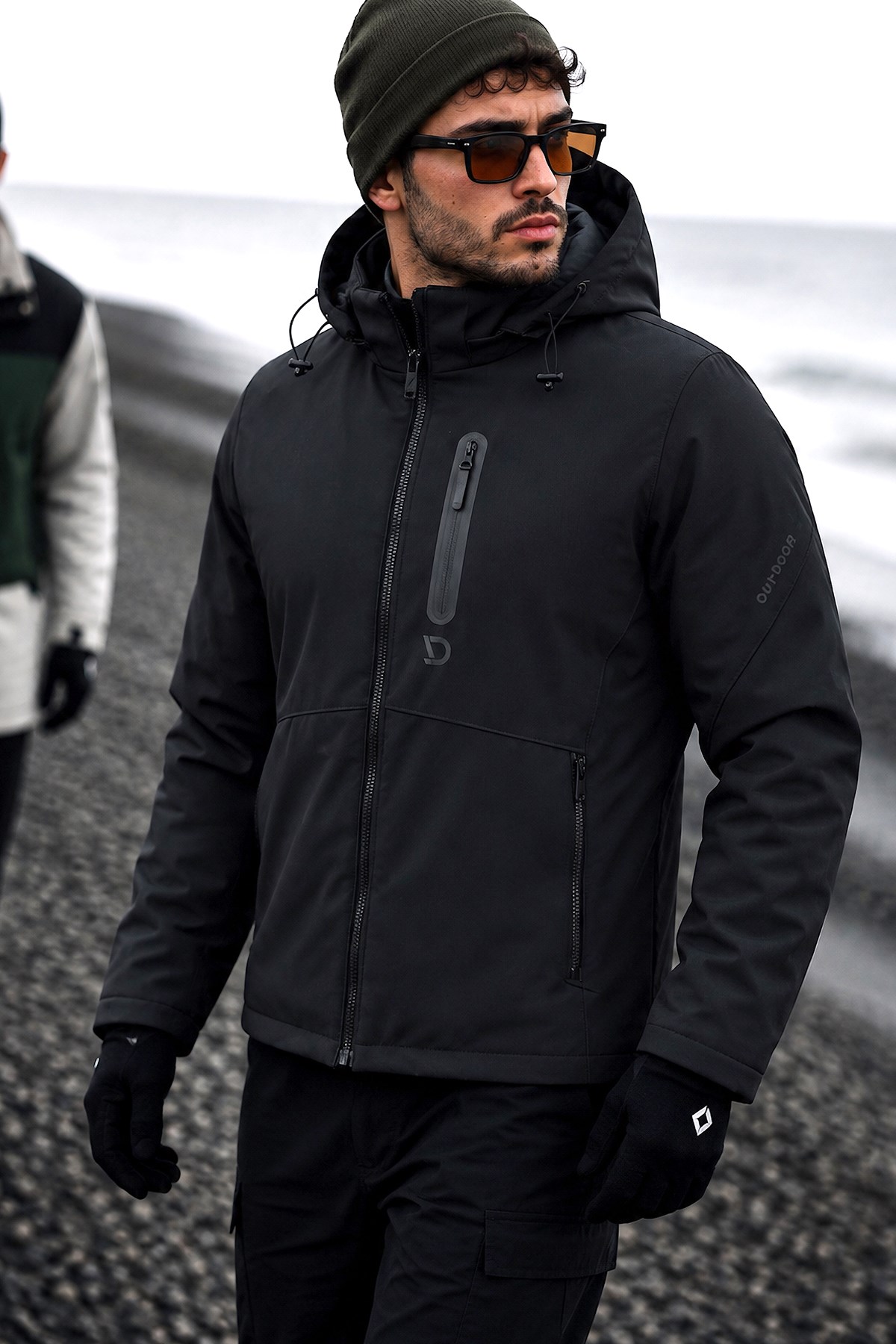 Softshell Su ve Rüzgar Geçirmez Mont