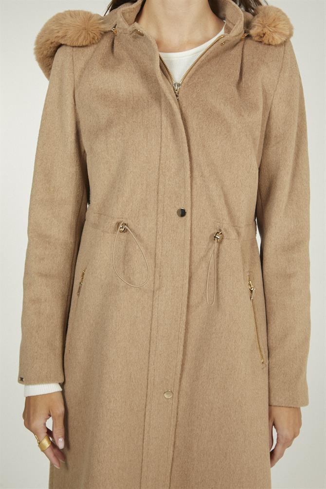 Camel coat with fur clearance hood