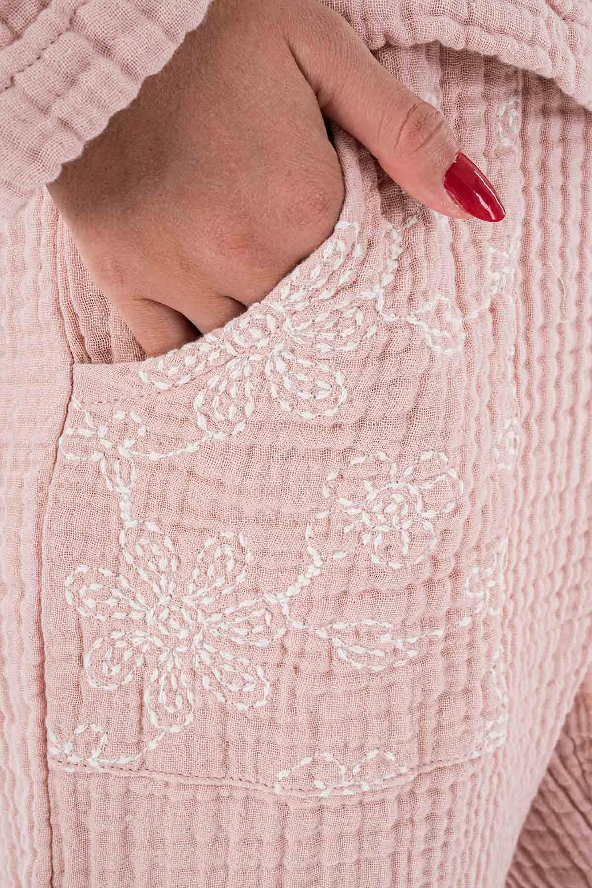 Brode Nakışlı Müslin Takım Pembe