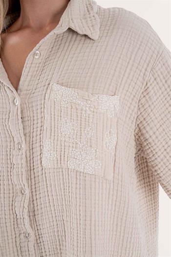 Brode Nakışlı Cep Detay Kadın Müslin Gömlek Bej
