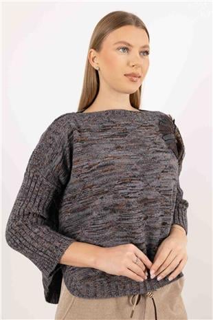 Arkası Uzun Oversize Omuz Motif Detay Kazak