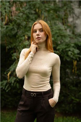 Balıkçı Yaka Detaylı Taş Baskılı Bluz