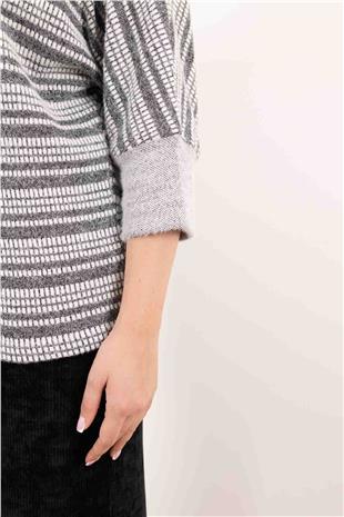 Balıkçı Yaka Detaylı Yazı Ve Taş Baskılı KAzak