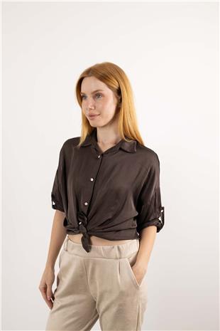 Bel Bağlama Detaylı İnci Düğmeli Gömlek