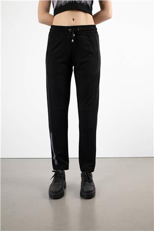 Bel Bağlama Detaylı Paçası Taş İşlemeli Pantolon