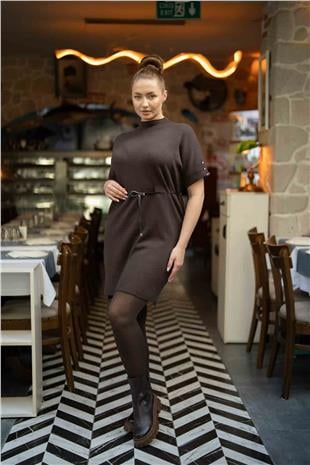 Bel Kemer Detaylı Kolları Taş Baskılı Elbise