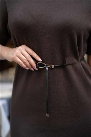 Bel Kemer Detaylı Kolları Taş Baskılı Elbise