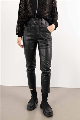 Bel Kermer Detaylı Cepli Deri Pantolon