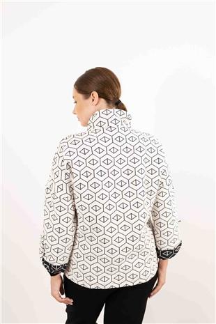 Beşgen Desen Detaylı Cepli Taş Baskılı Ceket
