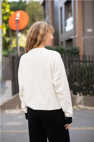 Bisiklet Yaka Detay Fiyonklu Çift Renki Kazak