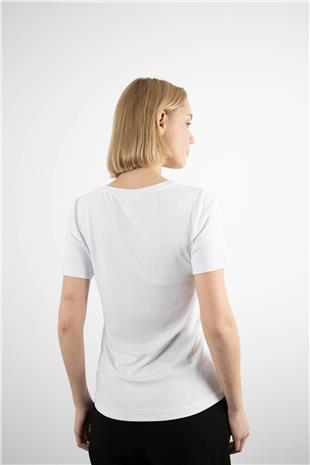 Bisiklet Yaka Detaylı Figür Baskı Ve Taş İşlemeli Tshirt