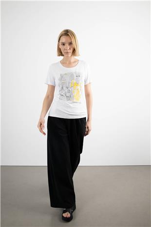 Bisiklet Yaka Detaylı Figür Baskı Ve Taş İşlemeli Tshirt