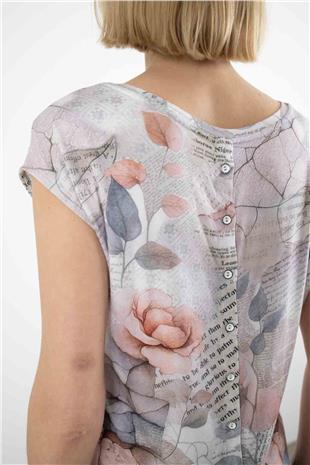 Bisiklet Yaka Detaylı Gül Ve Yazı Baskı Desenli Tshirt