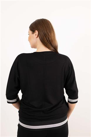 Bisiklet Yaka Detaylı Taş At Baskılı Kısa Kollu Bluz