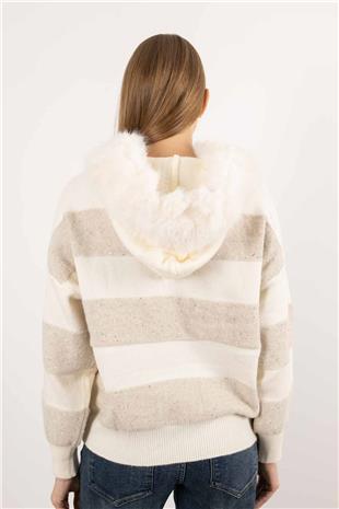 Boncuk Ponpon Detay Kapüşonlu Triko